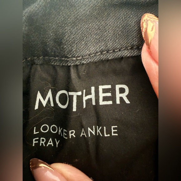 MOTHER The Looker Ankle Fray Jeans  in Guilty As Sin  Size 32 Black - Picture 12 of 13